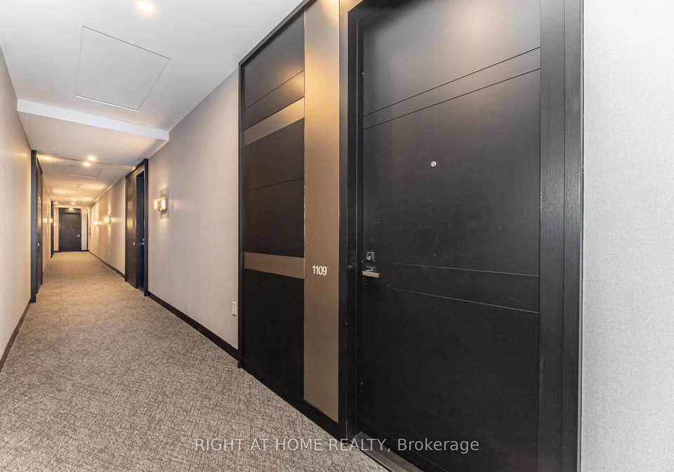 29-queens-quay-e-toronto-ontario-c12545336