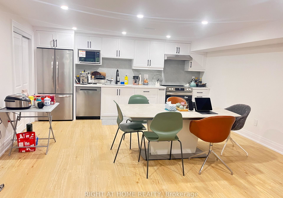7-warlock-crescent-north-york-ontario-c12545436