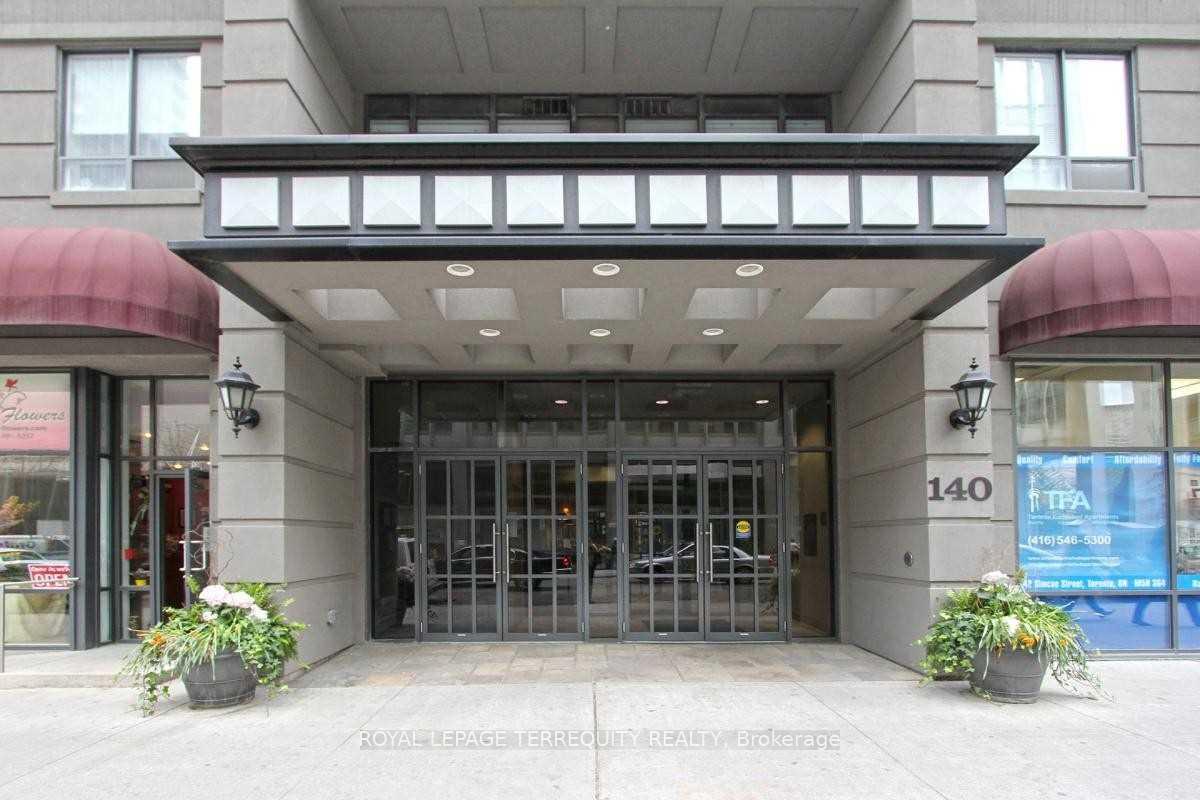 140-simcoe-street-toronto-ontario-c12545882