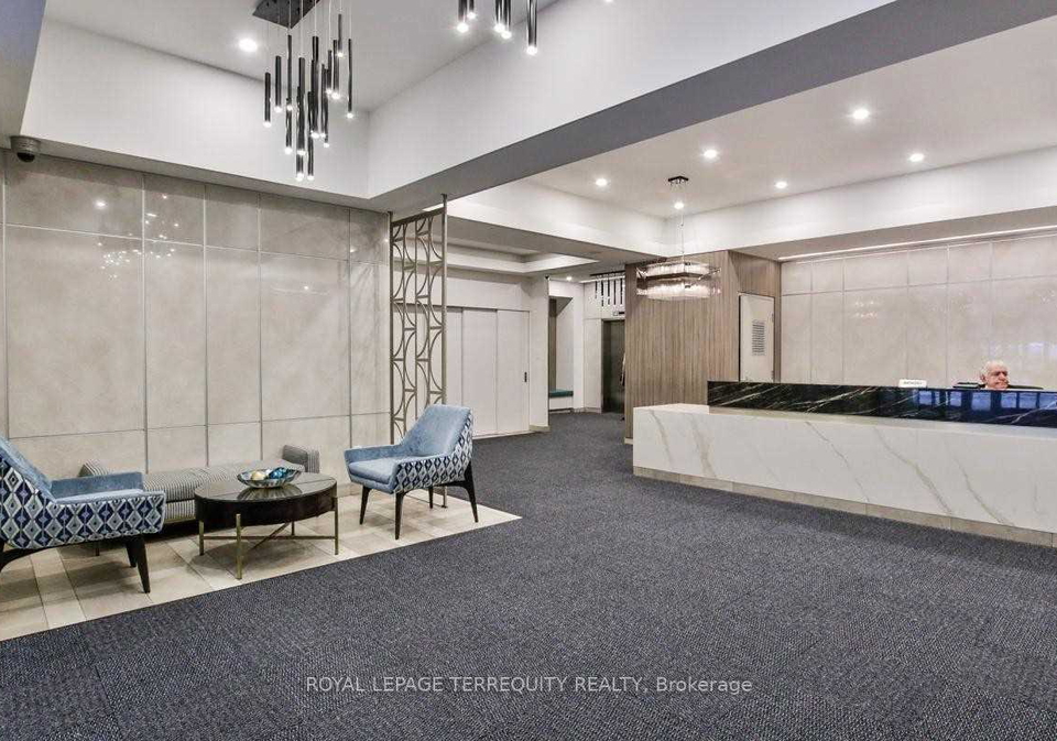 140-simcoe-street-toronto-ontario-c12545882