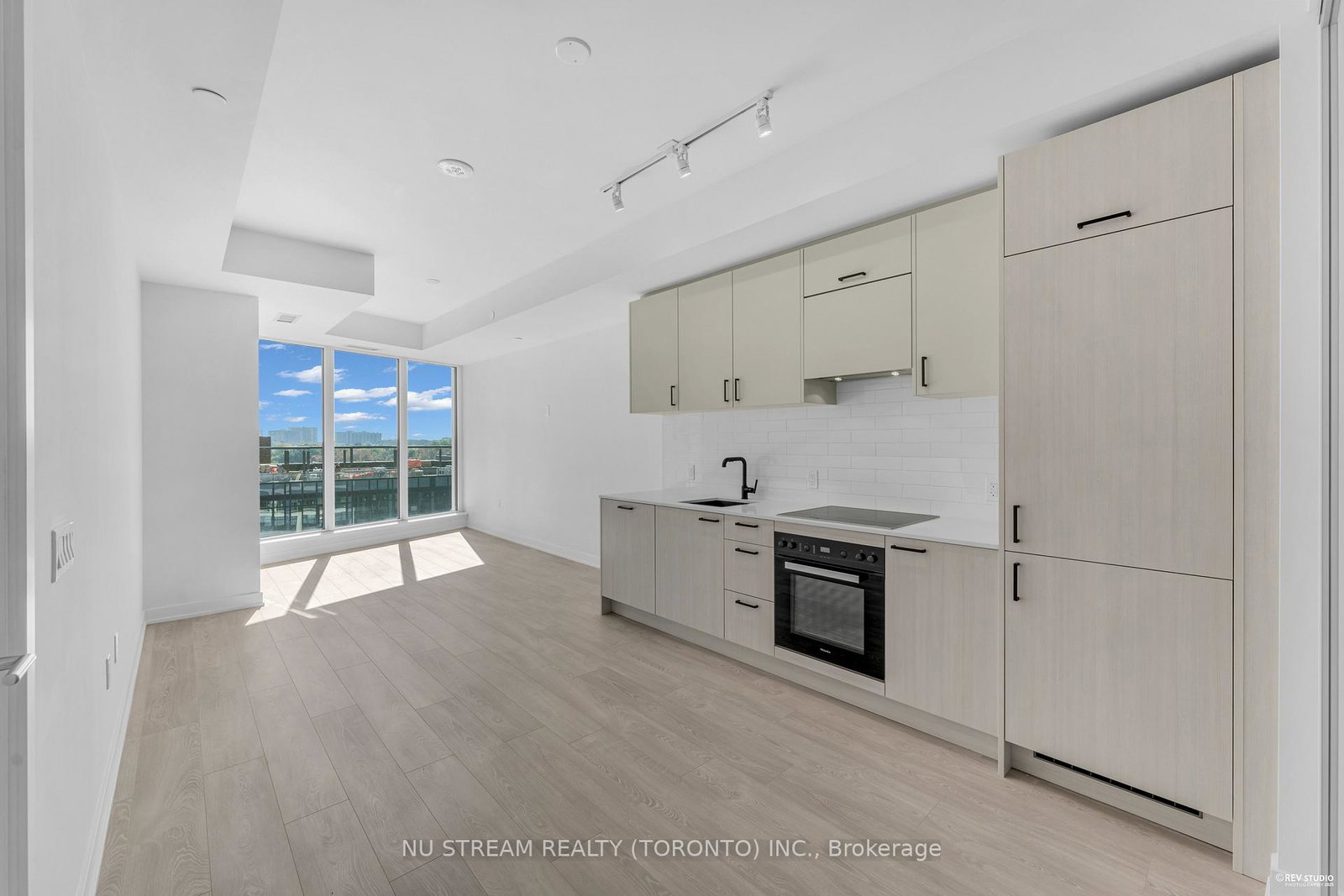 1-kyle-lowry-road-north-york-ontario-c12546062