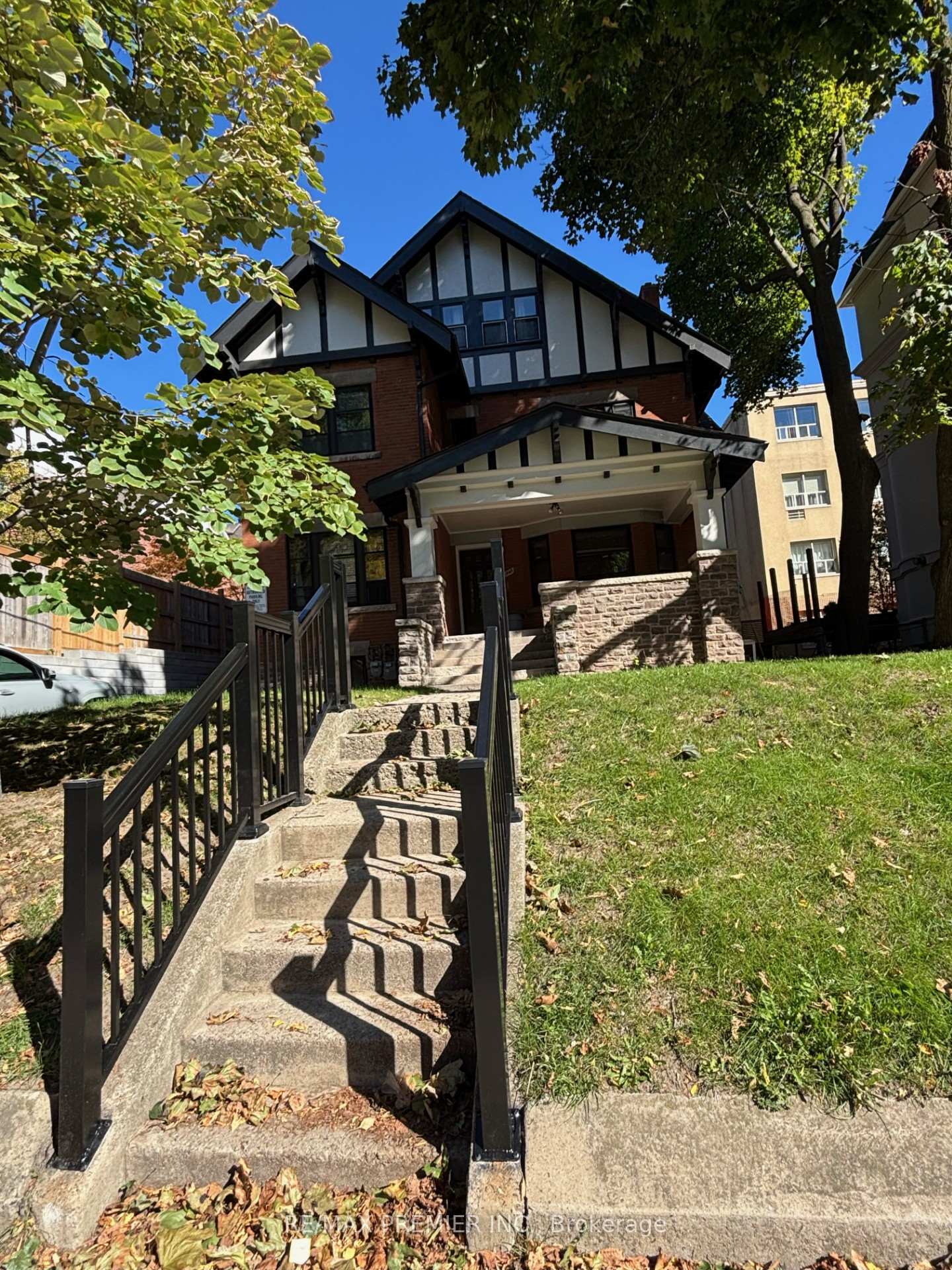 345-spadina-road-toronto-ontario-c12546504