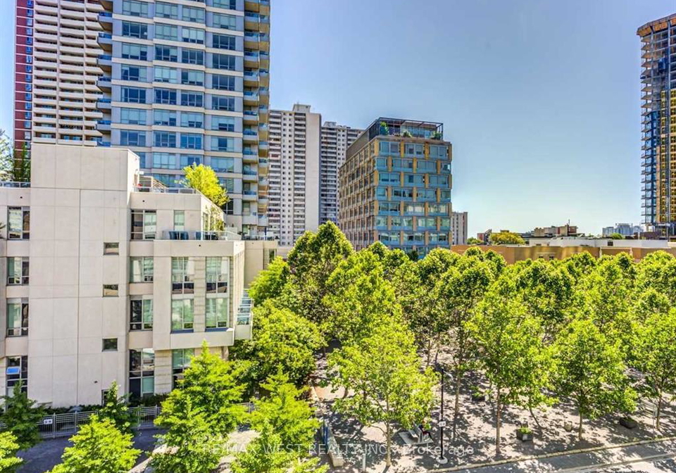 150-homewood-avenue-toronto-ontario-c12546878