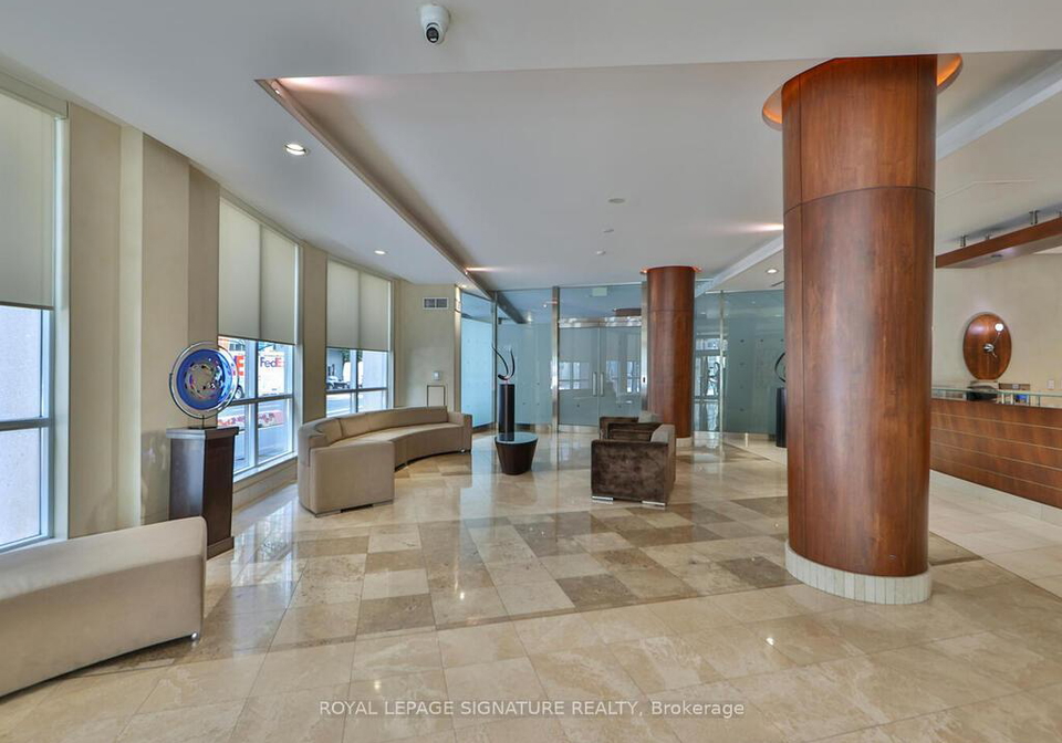 168-simcoe-street-toronto-ontario-c12547406