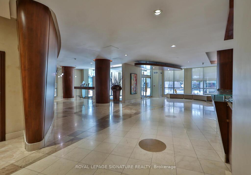 168-simcoe-street-toronto-ontario-c12547406