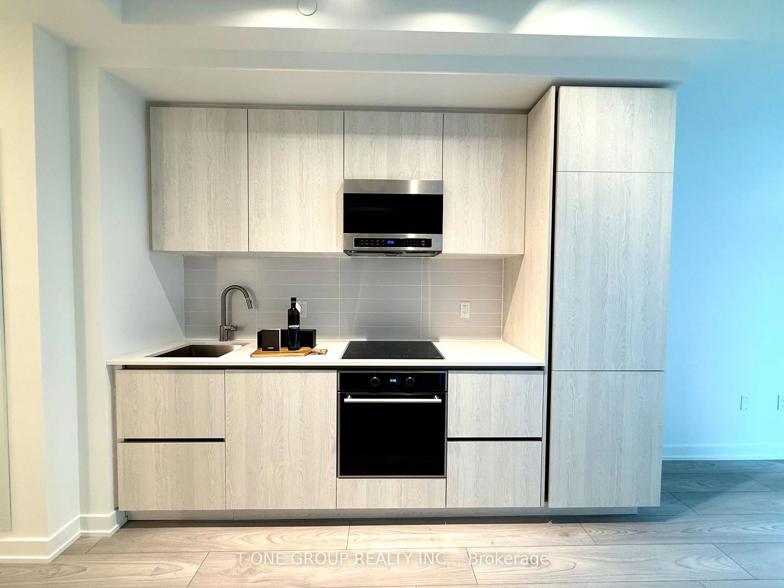 110-broadway-avenue-toronto-ontario-c12547510