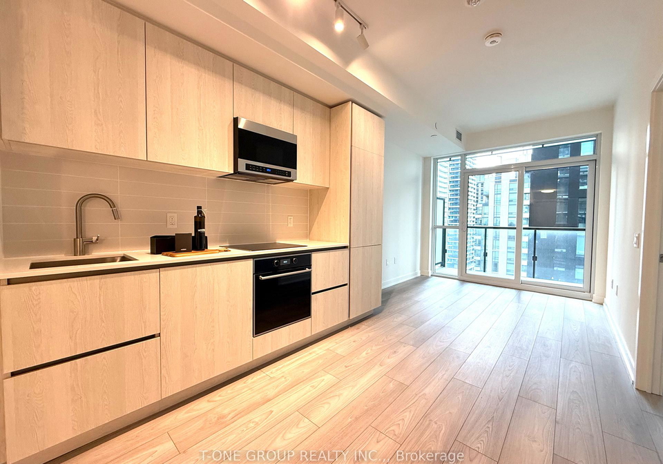 110-broadway-avenue-toronto-ontario-c12547510