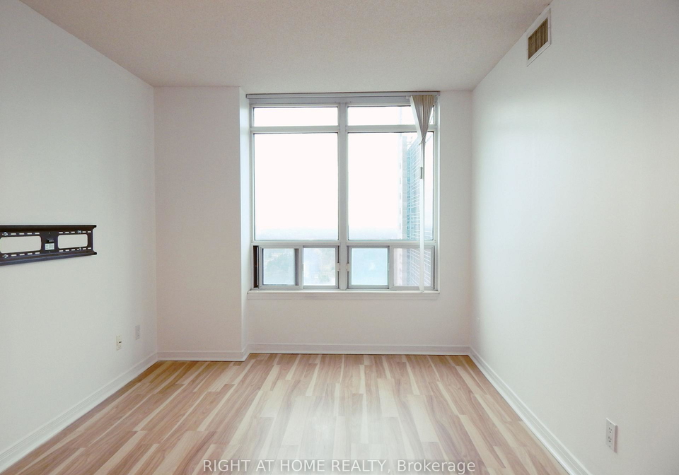 8-hillcrest-avenue-north-york-ontario-c12547830