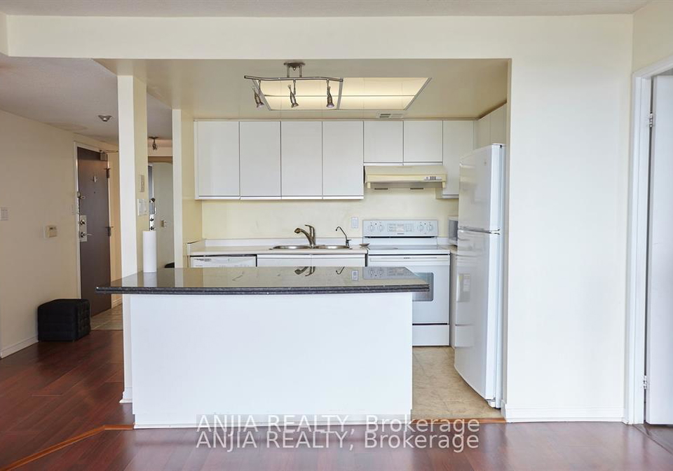 5765-yonge-street-n-north-york-ontario-c12547862