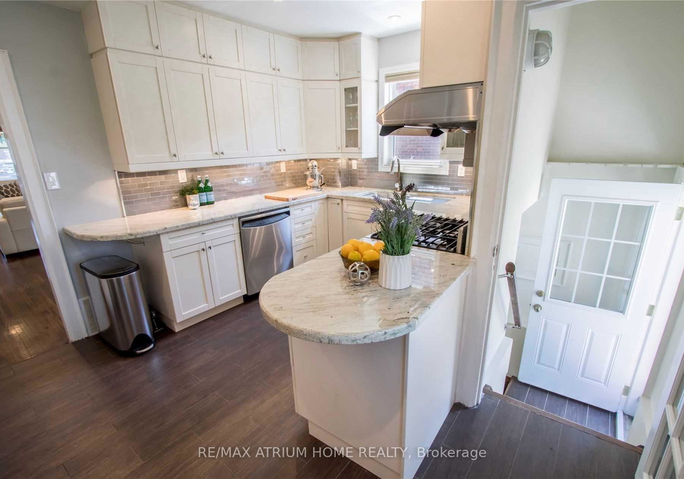 320-hillsdale-avenue-e-toronto-ontario-c12547928
