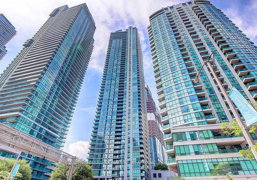 33-bay-street-toronto-ontario-c12548050