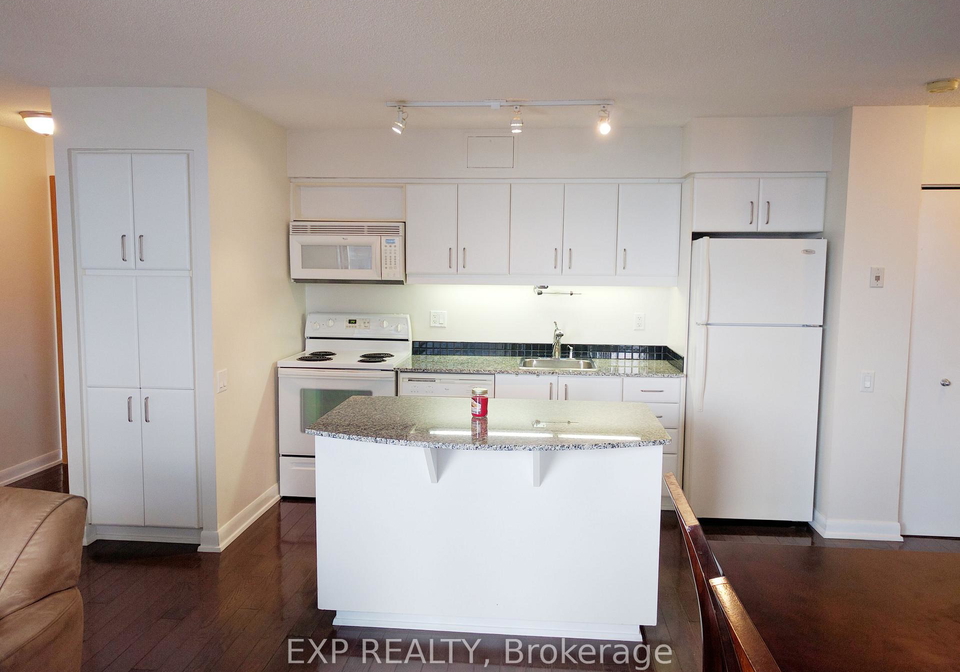 33-sheppard-avenue-e-north-york-ontario-c12548594