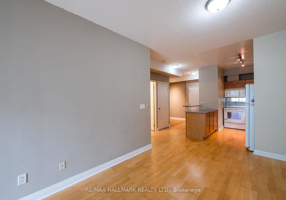 220-victoria-street-toronto-ontario-c12549054