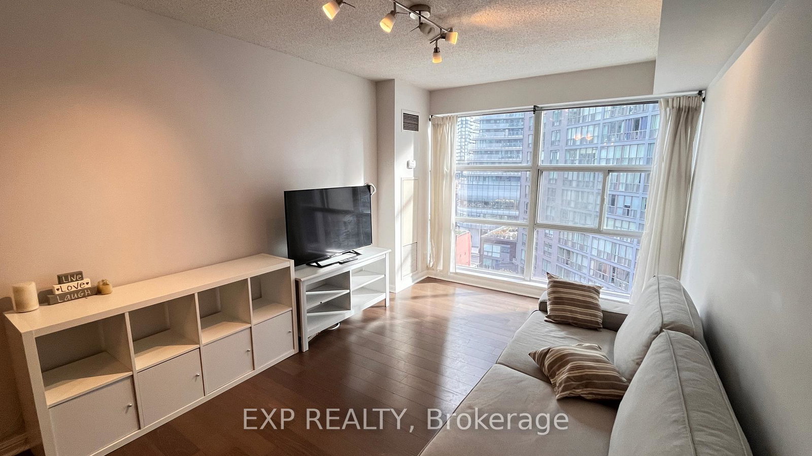 11-st-joseph-street-toronto-ontario-c12549094
