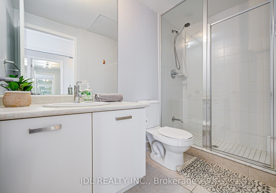 832-bay-street-toronto-ontario-c12549138