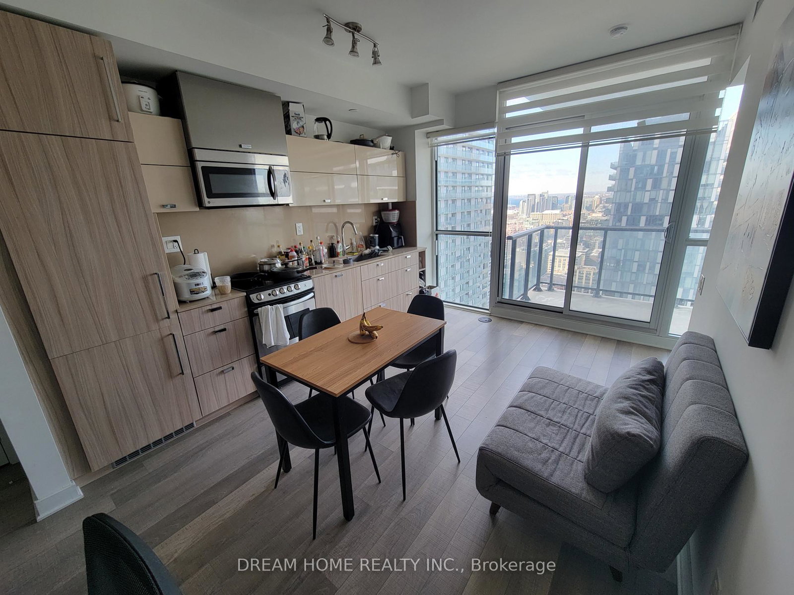 290-adelaide-street-w-toronto-ontario-c12549288