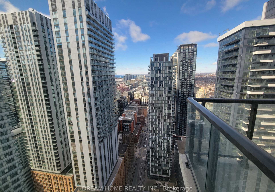 290-adelaide-street-w-toronto-ontario-c12549288