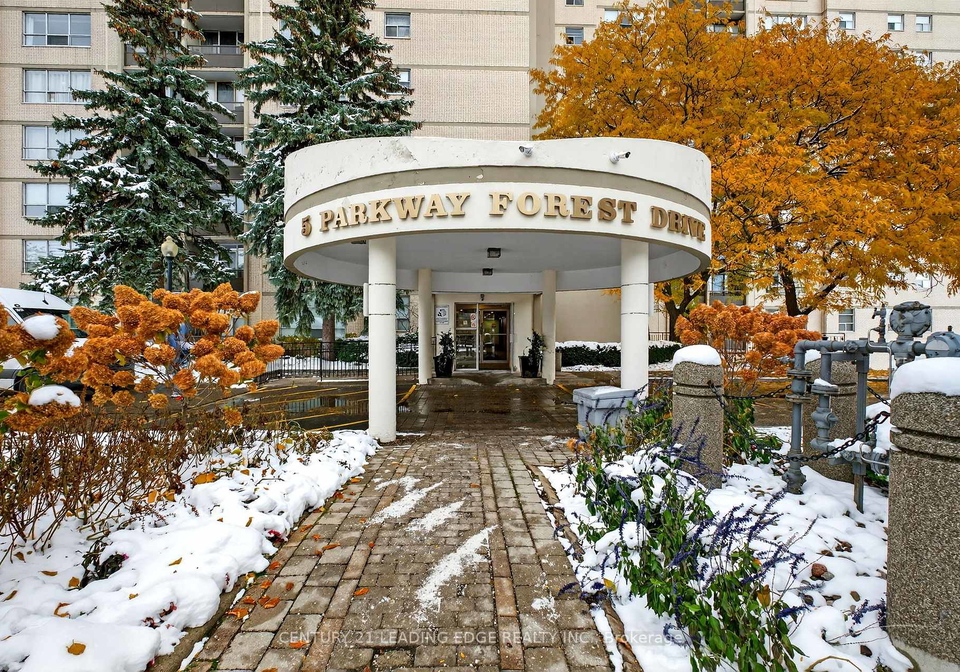 5-parkway-forest-drive-north-york-ontario-c12549358