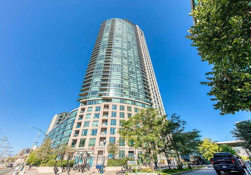 219-fort-york-boulevard-toronto-ontario-c12549548