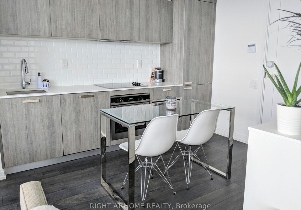 50-charles-street-e-toronto-ontario-c12549902