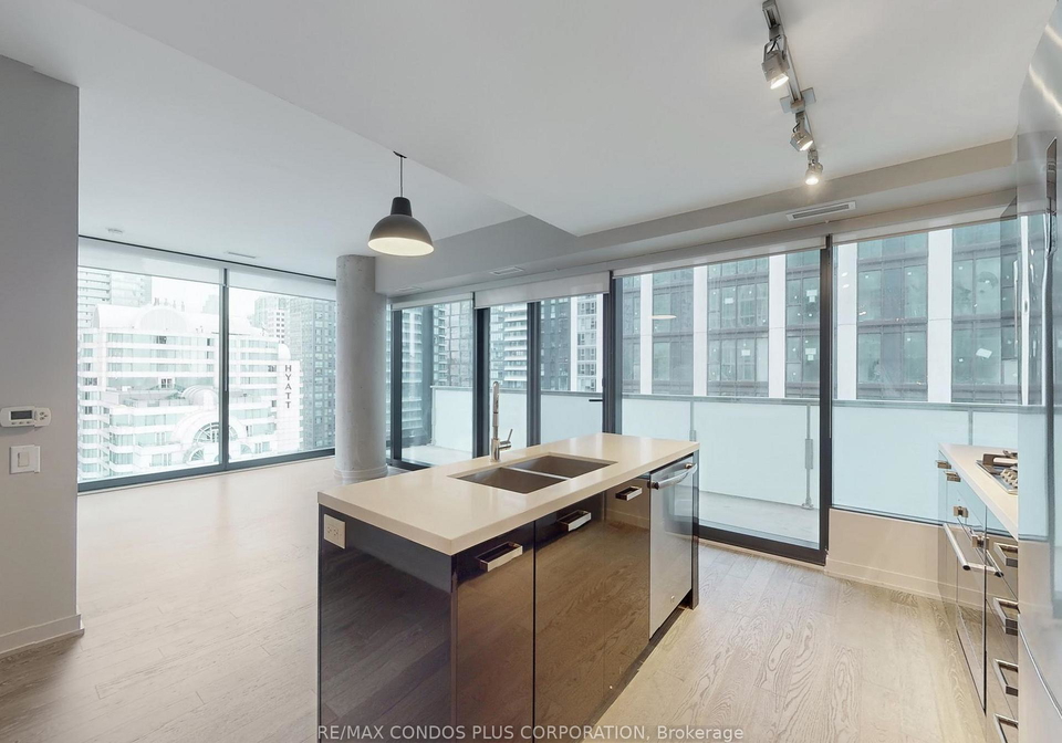 11-charlotte-street-toronto-ontario-c12550044