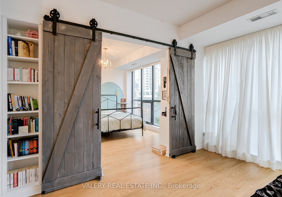 11-soho-street-toronto-ontario-c12550538