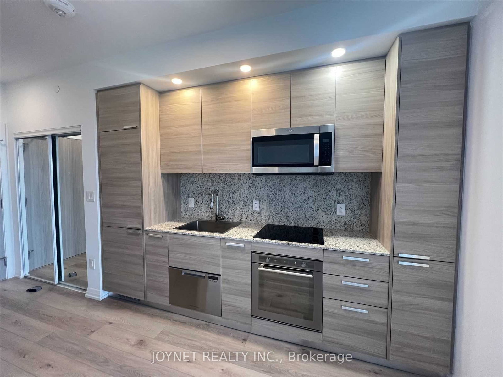 75-canterbury-place-toronto-ontario-c12551082