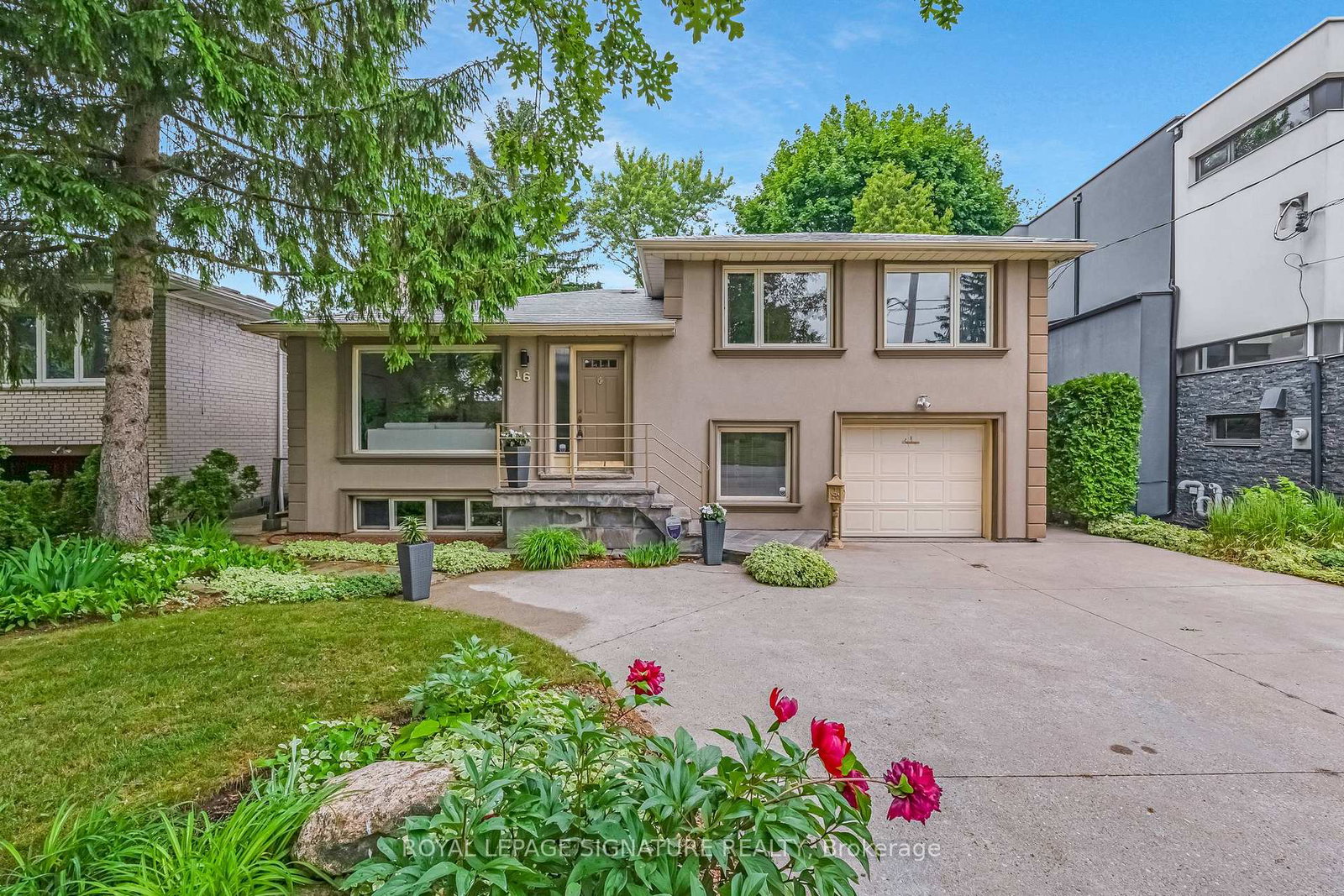 16-revcoe-drive-north-york-ontario-c12551868