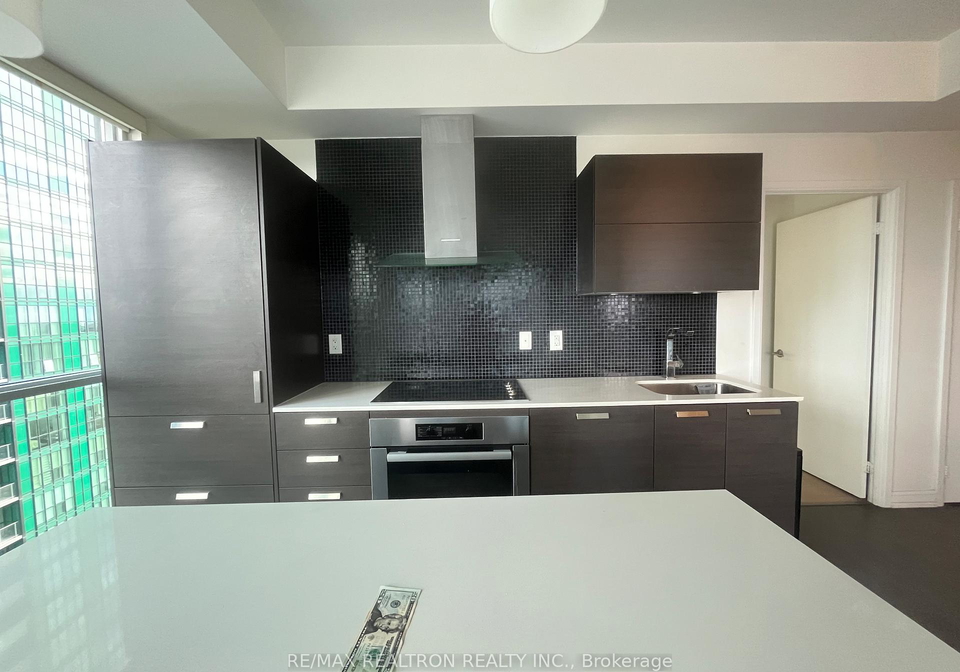 11-bogert-avenue-toronto-ontario-c12552062