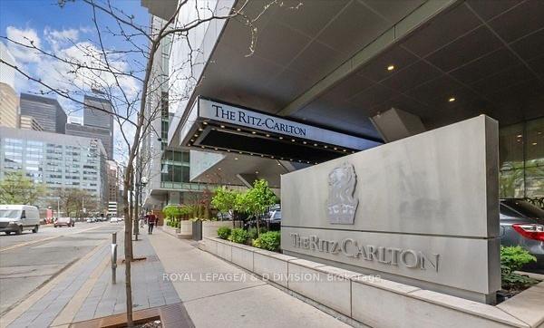 183-wellington-street-w-toronto-ontario-c12552282