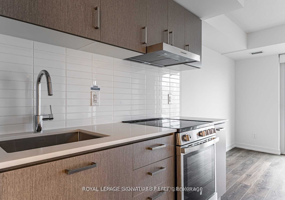 219-dundas-street-e-toronto-ontario-c12552342