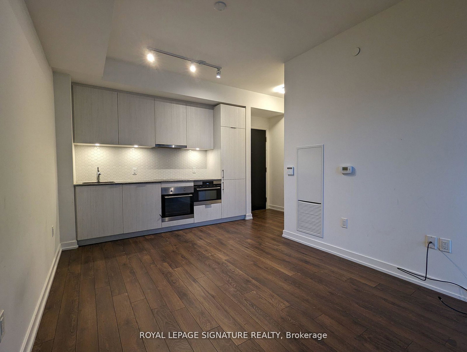 158-front-street-e-toronto-ontario-c12552368
