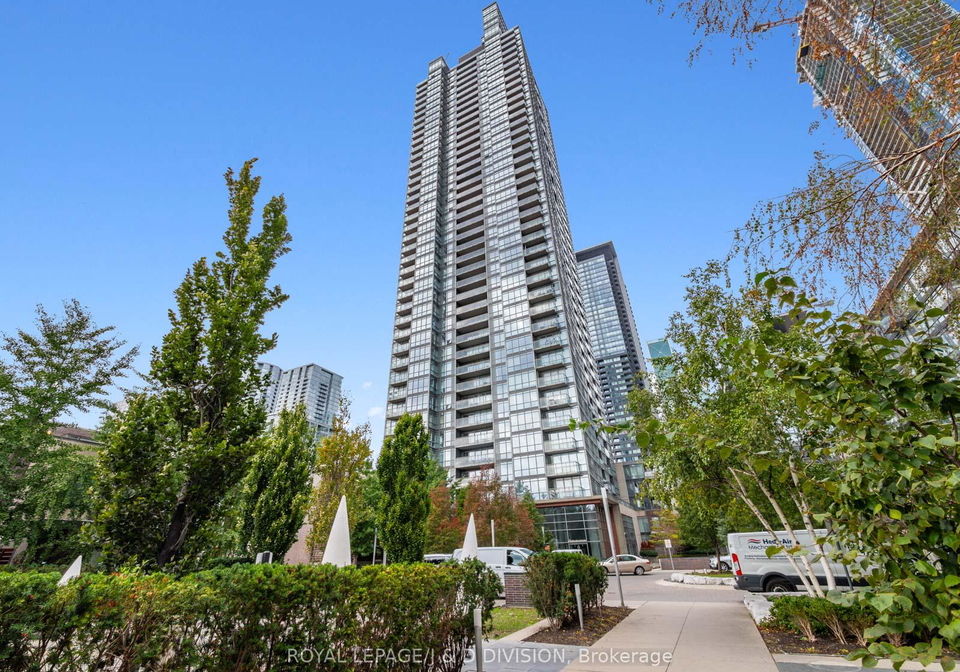 15-fort-york-boulevard-toronto-ontario-c12552782