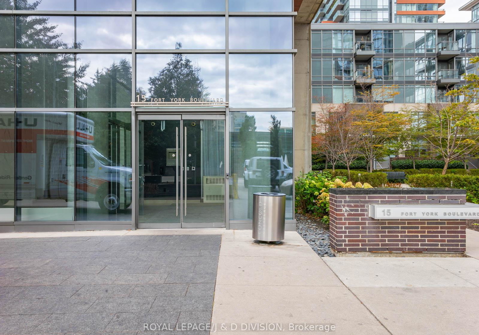 15-fort-york-boulevard-toronto-ontario-c12552782