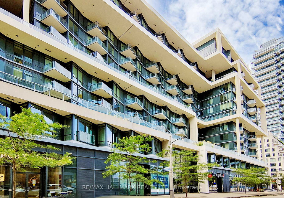 15-merchants-wharf-toronto-ontario-c12552926