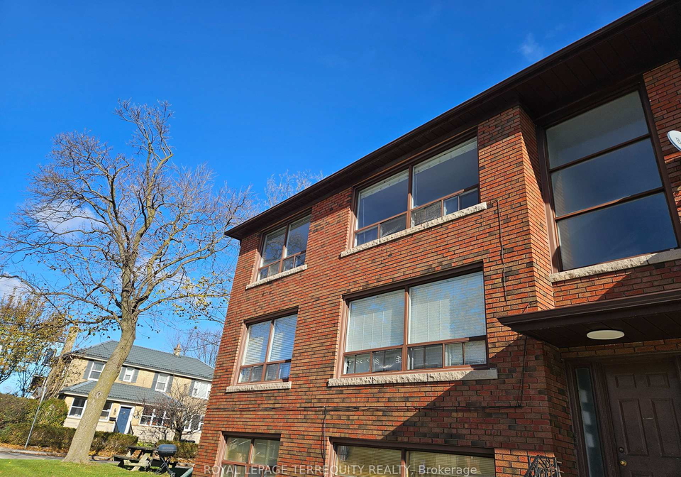 401-winnett-avenue-toronto-ontario-c12553018