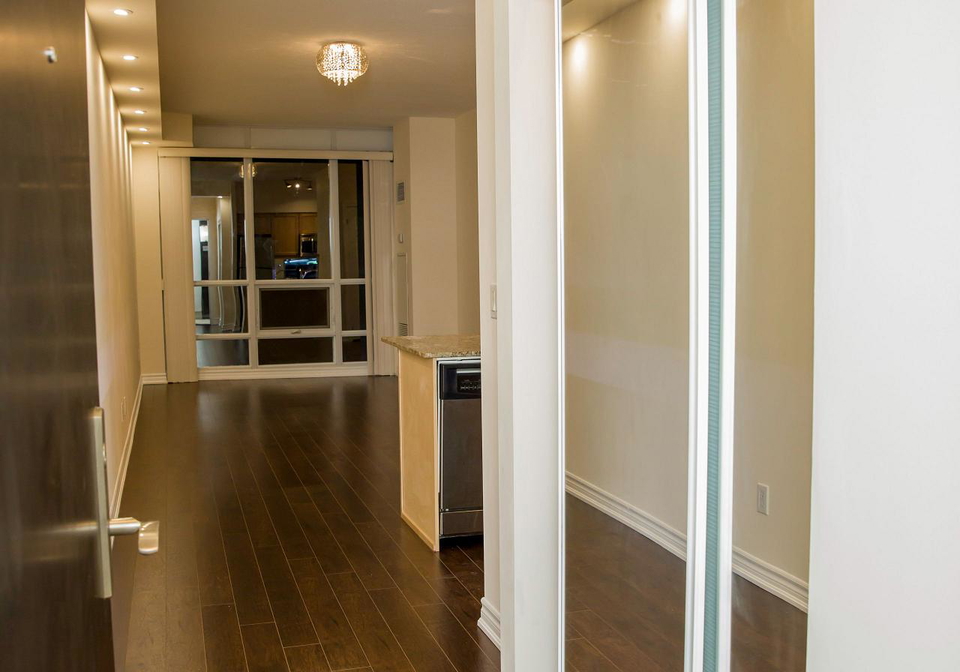 761-bay-street-toronto-ontario-c12553064