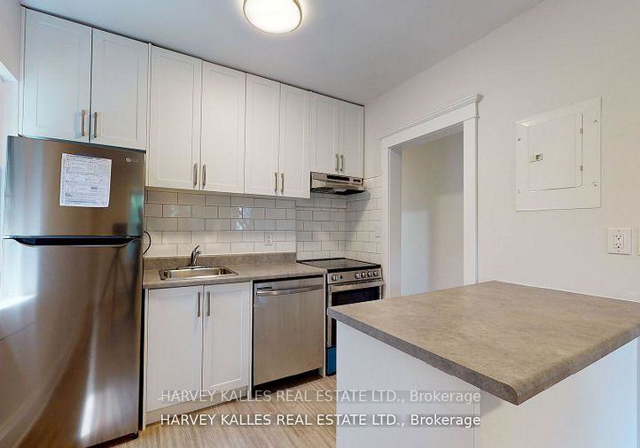 106bathurst-street-toronto-ontario-c12553114