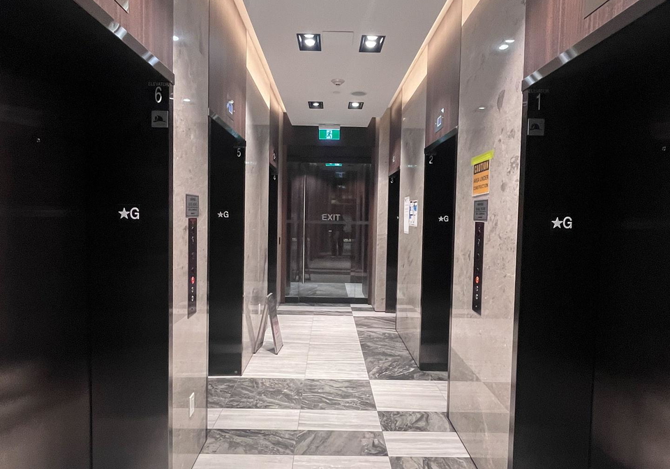 1-yorkville-avenue-toronto-ontario-c12553210