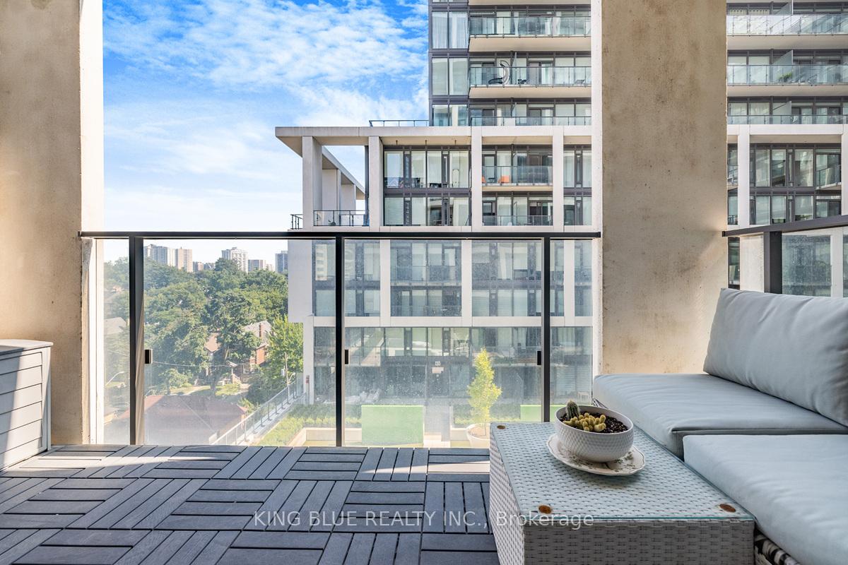 5-soudan-avenue-toronto-ontario-c12553622