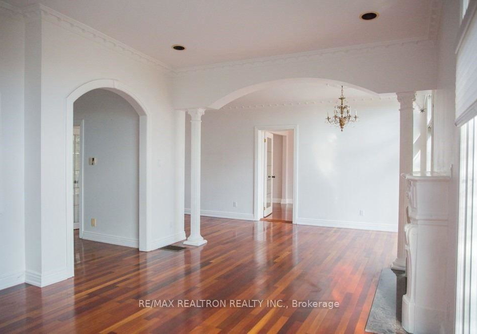 15-hurlingham-crescent-north-york-ontario-c12553658