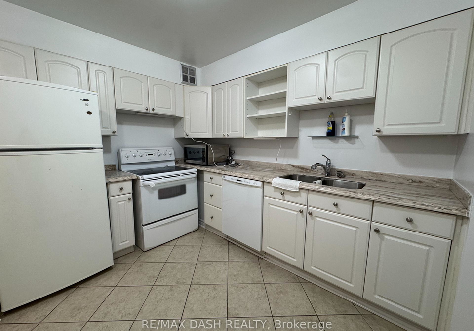 45-carlton-street-toronto-ontario-c12554096