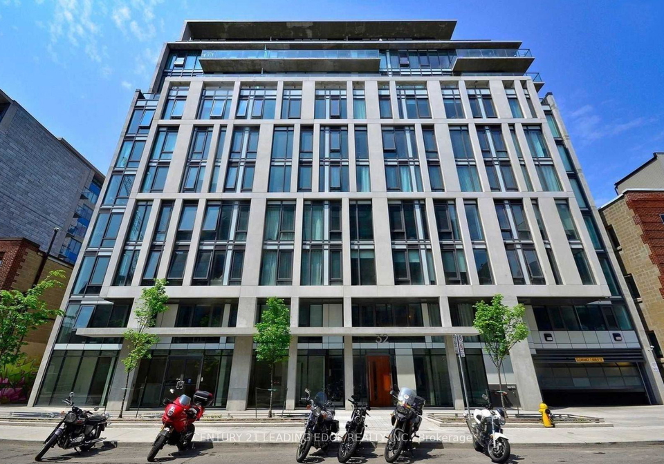 32-camden-street-toronto-ontario-c12554394