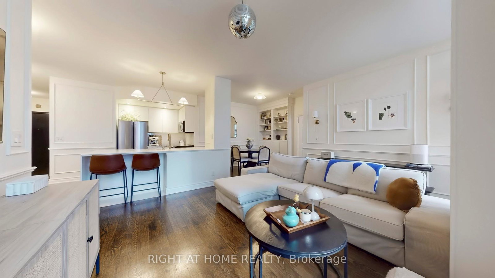 250-wellington-street-w-toronto-ontario-c12554440