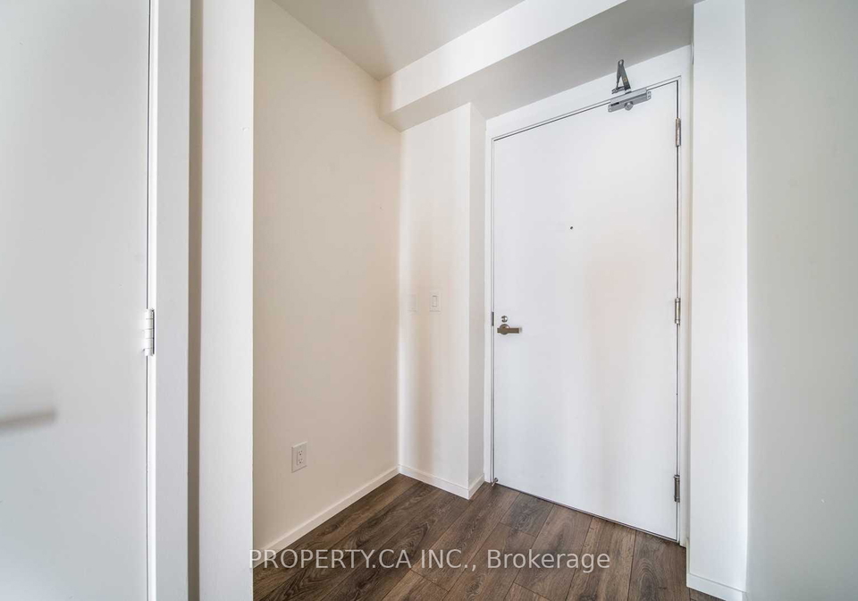 159-dundas-street-e-toronto-ontario-c12554548