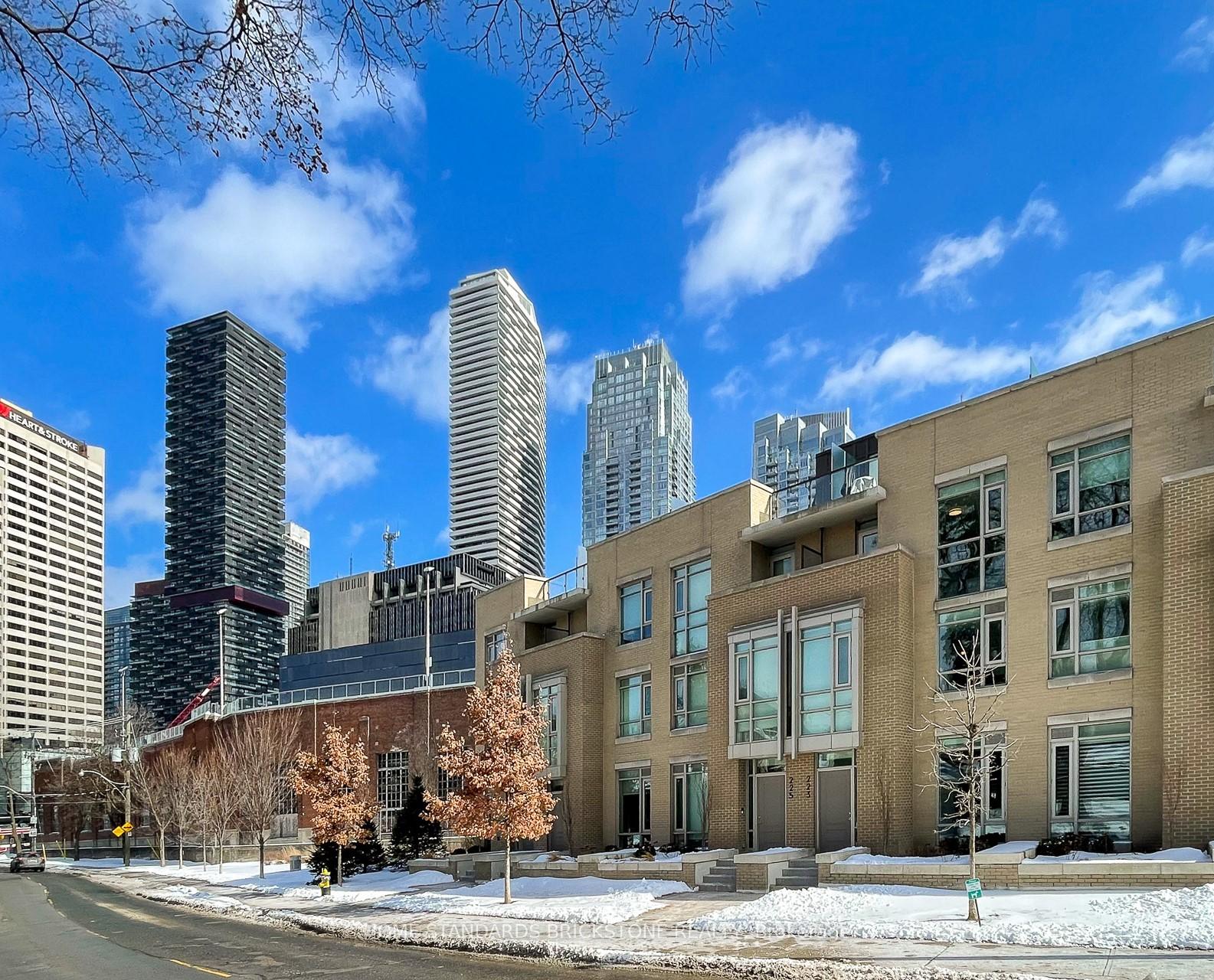 223-duplex-avenue-toronto-ontario-c12554628