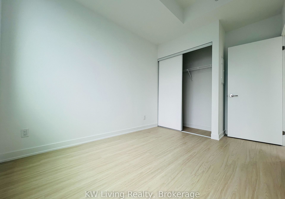8-wellesley-street-w-toronto-ontario-c12554970