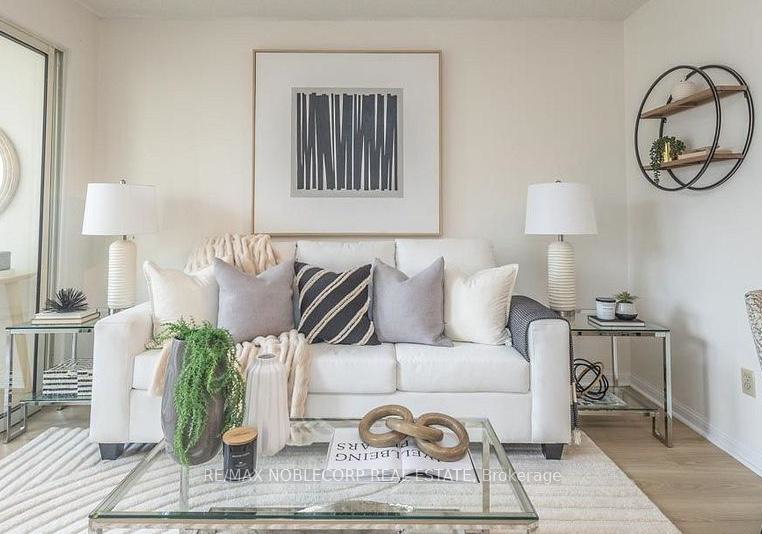 25-grenville-street-toronto-ontario-c12555040