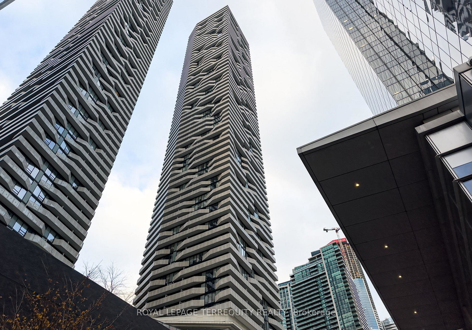 88-harbour-street-toronto-ontario-c12555720