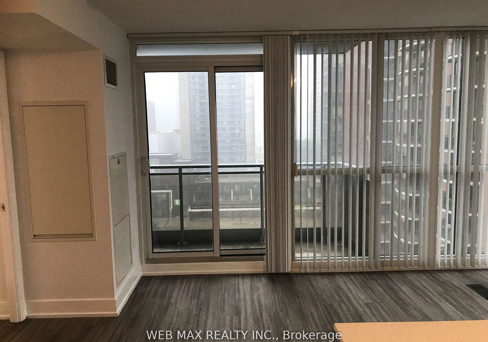 23-sheppard-avenue-e-north-york-ontario-c12556166